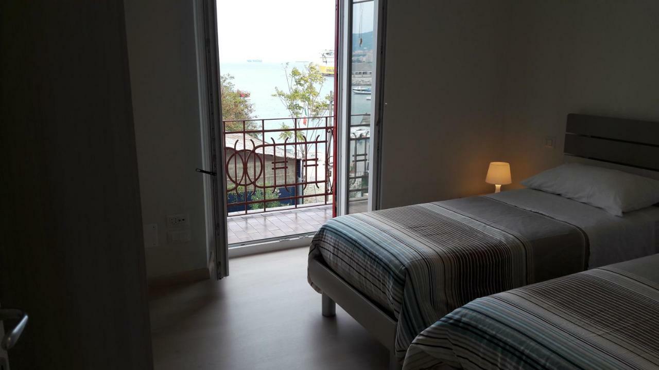 דירות ואדו-ליגורה Residenza Lux Fronte Mare מראה חיצוני תמונה